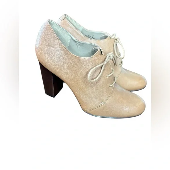 Talbots women’s Leather lace up taupe tan oxfords heel booties NWOT size 7B - Picture 1 of 9